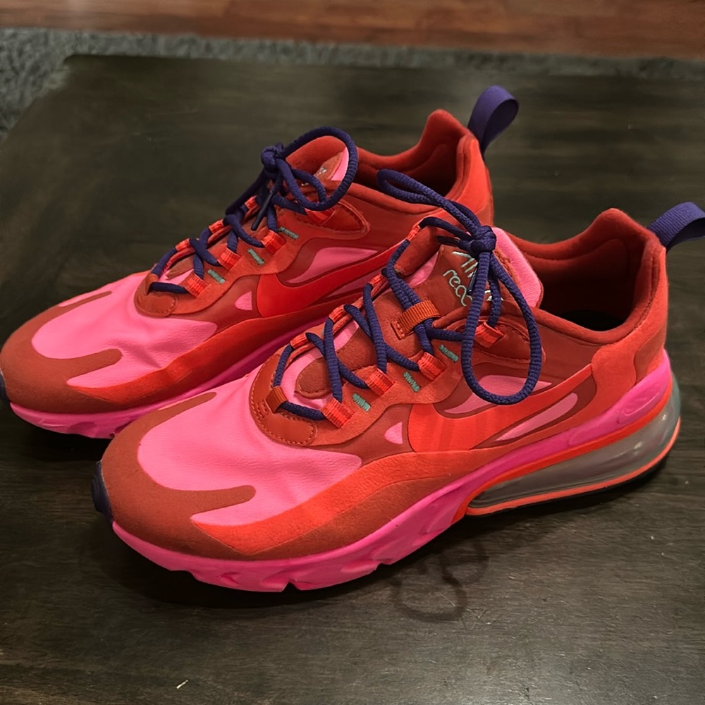 Nike 270